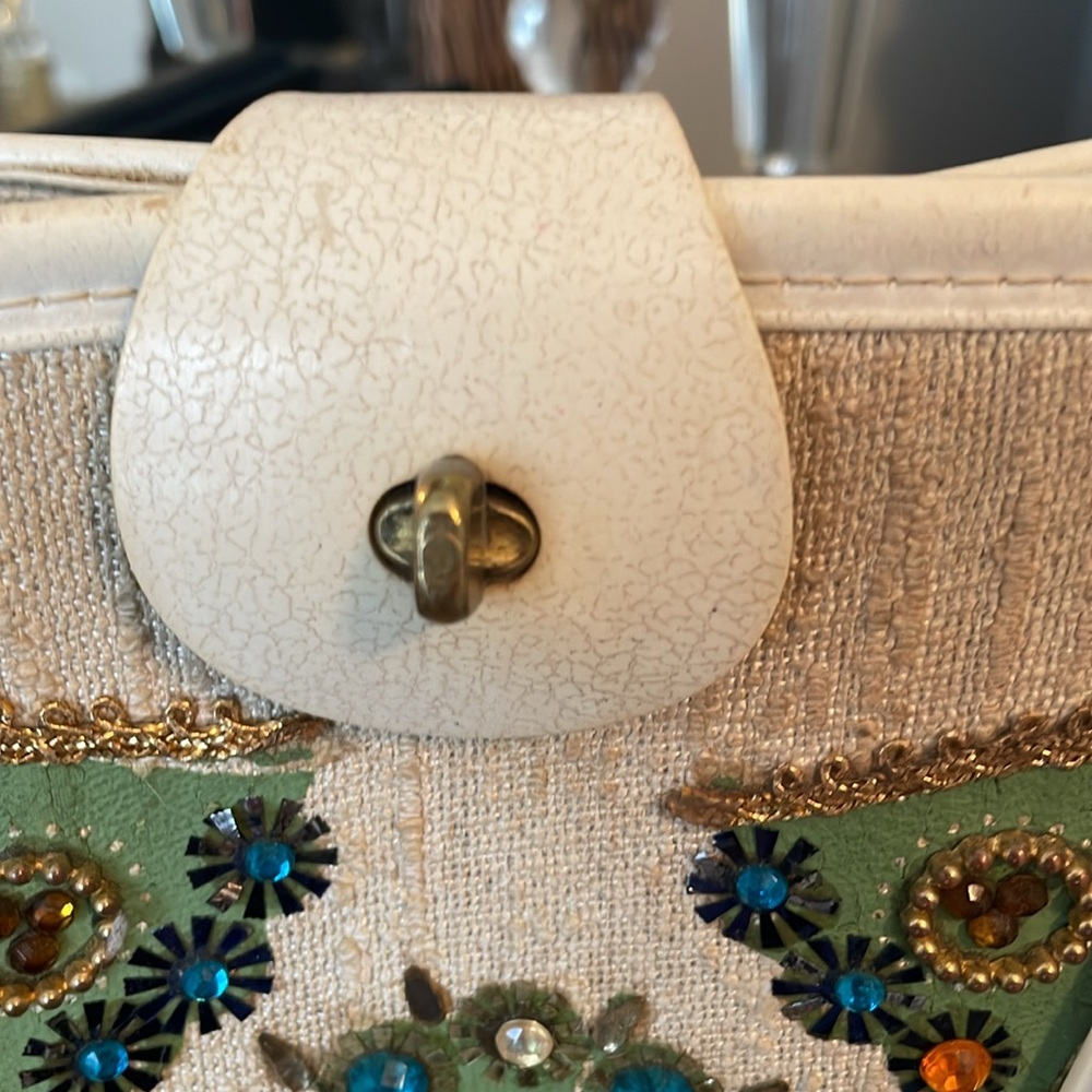 VINTAGE CRAFTED HANDBAG - Picture 6 of 6